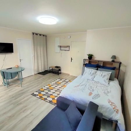 Lovely Flat Nearby Paris Fully Redone With Free Parking On Premises And Balcony كليشي المظهر الخارجي الصورة